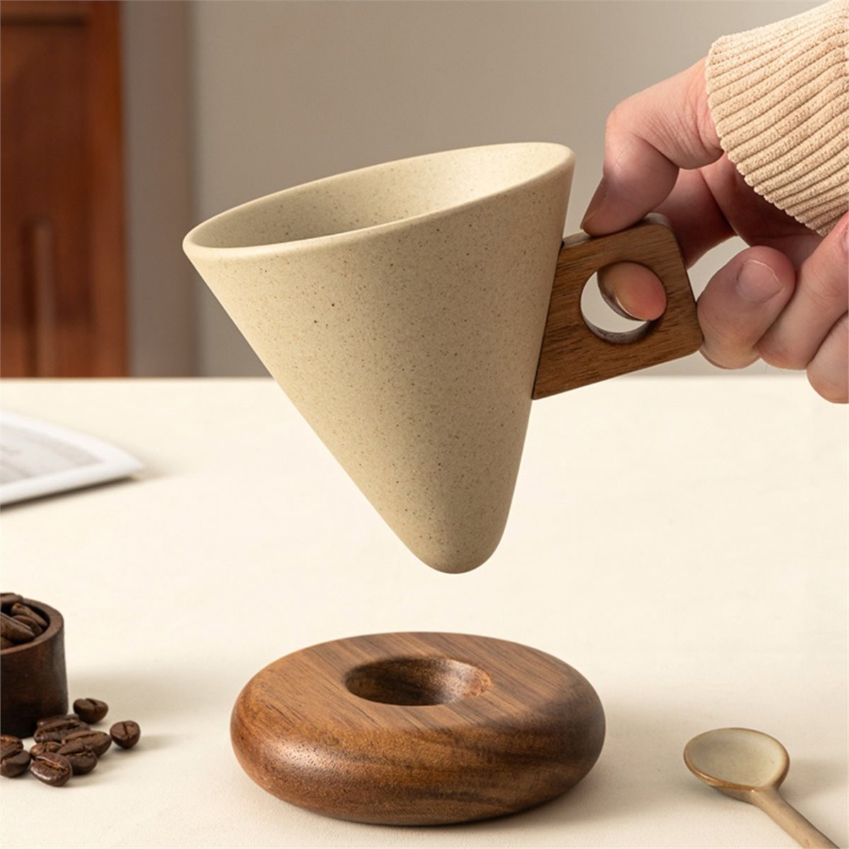 Ceramic Coffee Cup& Wood Base  - đánh giá và giá Coffee & Tea Phúc Long
